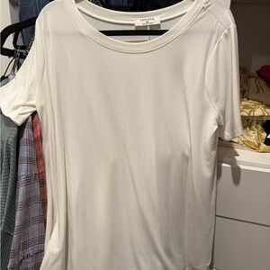 Zenana Outfitters White Relaxed Short Sleeve Tee